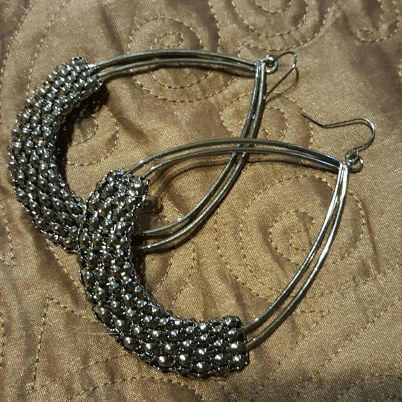 Large earrings - Picture 2 of 2